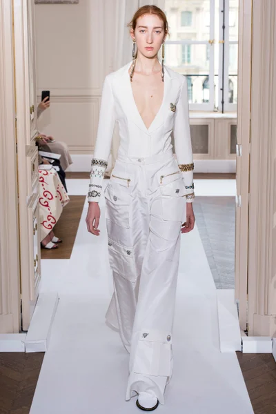 Look 1